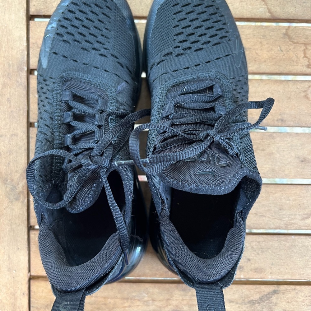 Boys Nike Air Max 270. All black. Size 5. Worn 3 times. Like new